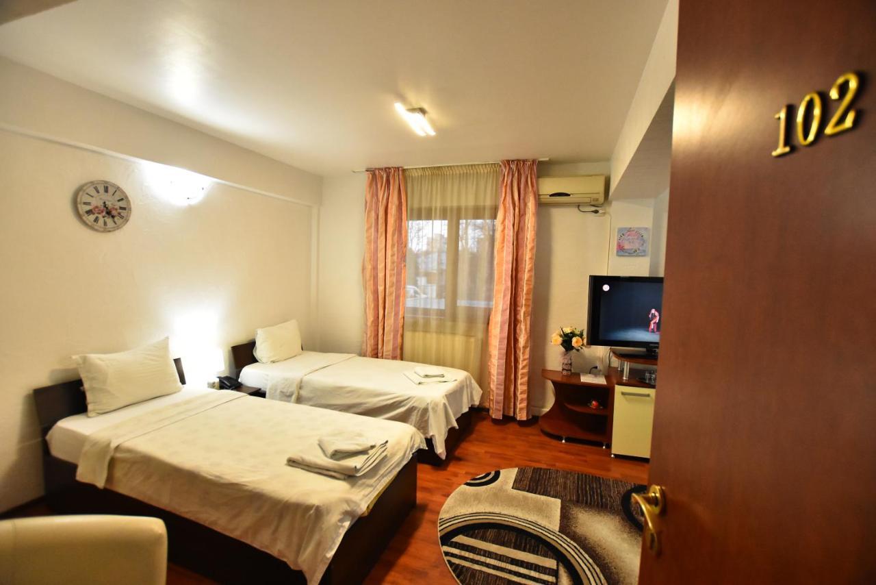 Hotel Euphoria Craiova Exterior foto