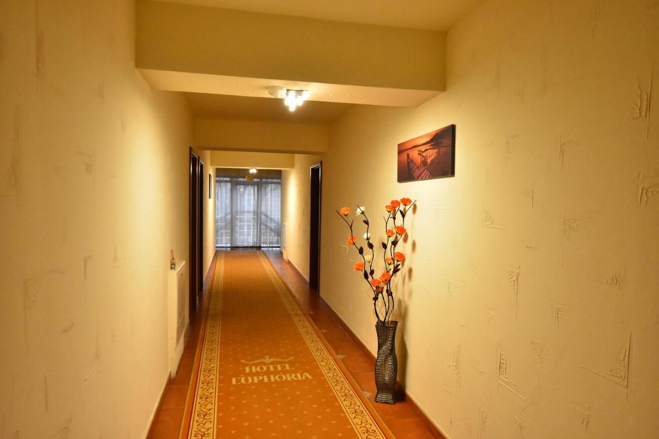 Hotel Euphoria Craiova Exterior foto